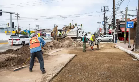 Trabajos en bulevar Benito Ju�rez de Playas de Rosarito