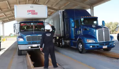 Verifica SICT peso y dimensiones del transporte de carga en la carretera San Lui