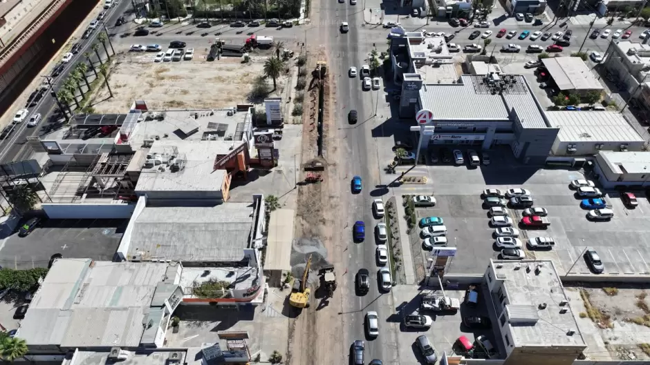 Reposici�n de red de alcantarillado pluvial en la Segunda Secci�n