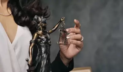 Juez justicia derecho