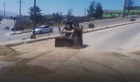 Limpieza en vialidades principales del Sector Norte de la ciudad