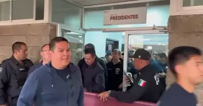 Acuerdan Bomberos y autoridades de Tijuana encuentros semanales para atender dem