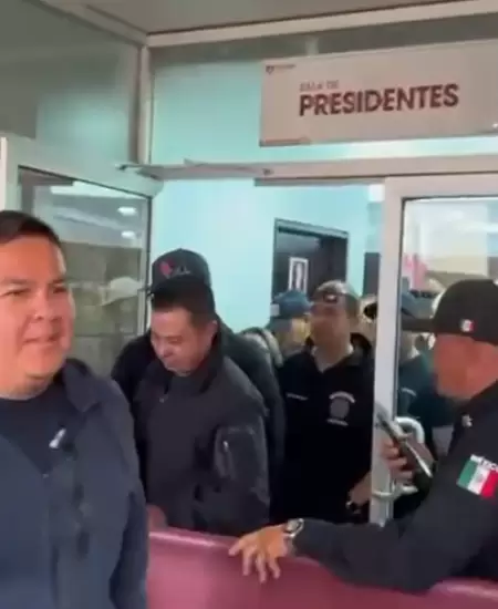 Acuerdan Bomberos y autoridades de Tijuana encuentros semanales para atender dem