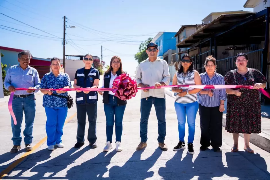 Inauguraci�n de calle en la colonia M�rquez de Le�n