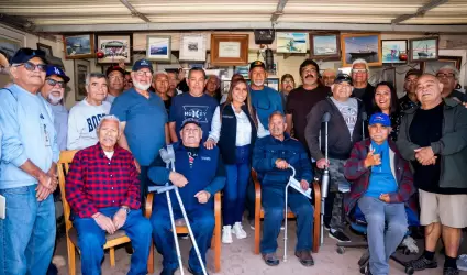 Integra alcaldesa Claudia Agat�n a pescadores jubilados al programa "Salud para 