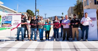 Inaugura alcaldesa Claudia Agat�n pavimentaci�n por m�s de 2.7 MDP