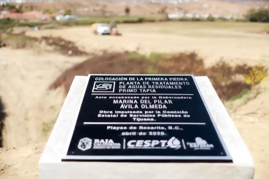 Obras de acceso al agua con introducción de drenaje en Primo Tapia