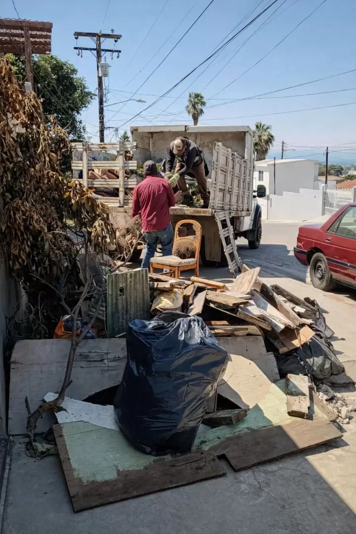 Jornada de recolecci�n de basura de traspatio en la colonia La Escondida