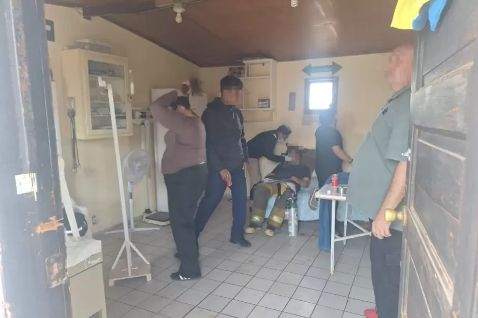 Marina apoya en sofocación de incendio en centro de rehabilitación en Isla Cedros