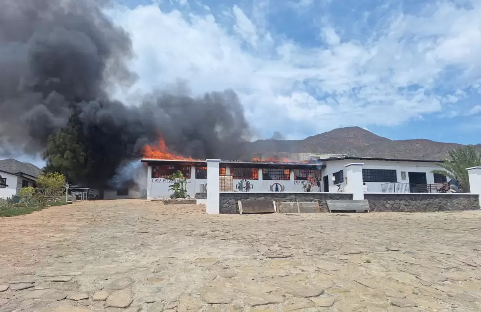 Marina apoya en sofocación de incendio en centro de rehabilitación en Isla Cedros