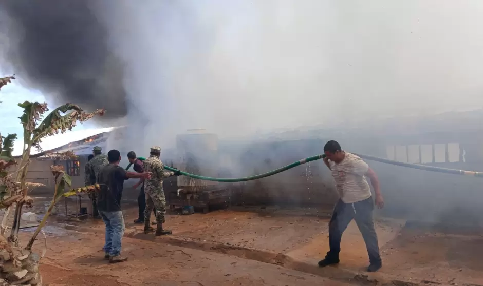 Marina apoya en sofocación de incendio en centro de rehabilitación en Isla Cedros