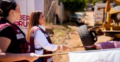 Beneficia Gobierno de Claudia Agat�n a m�s de 3 mil 500 familias