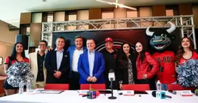 Justin Turner lleg� a la frontera