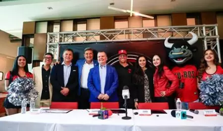 Justin Turner lleg� a la frontera