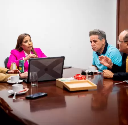 Atrae gobierno de Claudia Agat�n inversiones sostenibles para detonar el desarro