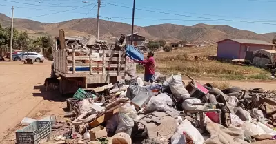 Recolecci�n de basura de traspatio en Piedras Negras