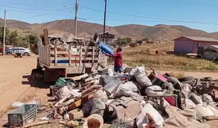 Recolecci�n de basura de traspatio en Piedras Negras