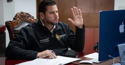 Toma protesta Ismael Burgue�o a Gerardo �lvarez