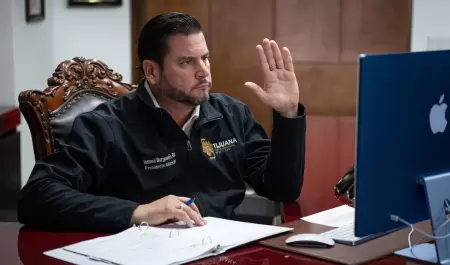 Toma protesta Ismael Burgue�o a Gerardo �lvarez