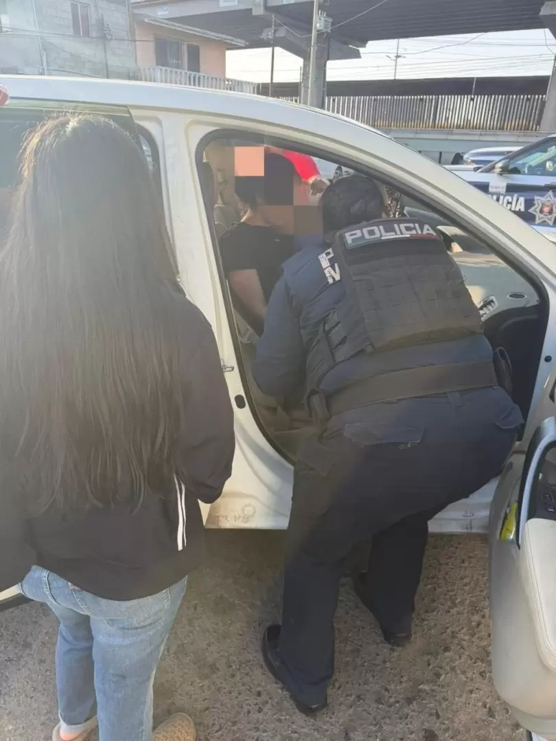 Elementos municipales ayudan a mujer durante labor de parto
