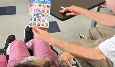 Impulsan inclusi�n y aprendizaje con programa que une a j�venes en San Diego