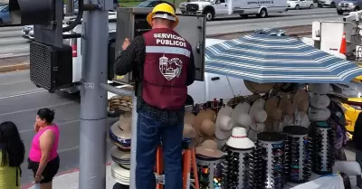 Mantenimiento a la red de semaforizaci�n del municipio