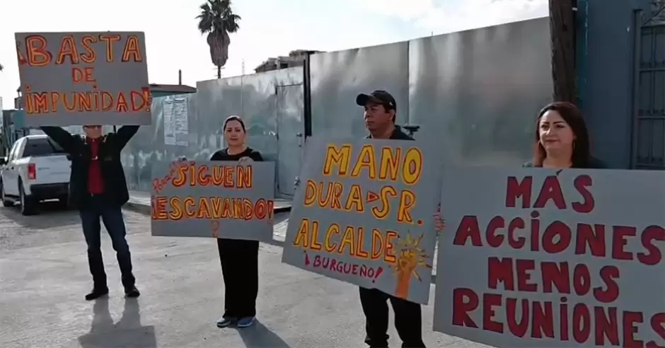 Vecinos de La Cacho denuncian que constructora se niega a reubicar a adultos mayores de casa que da�aron