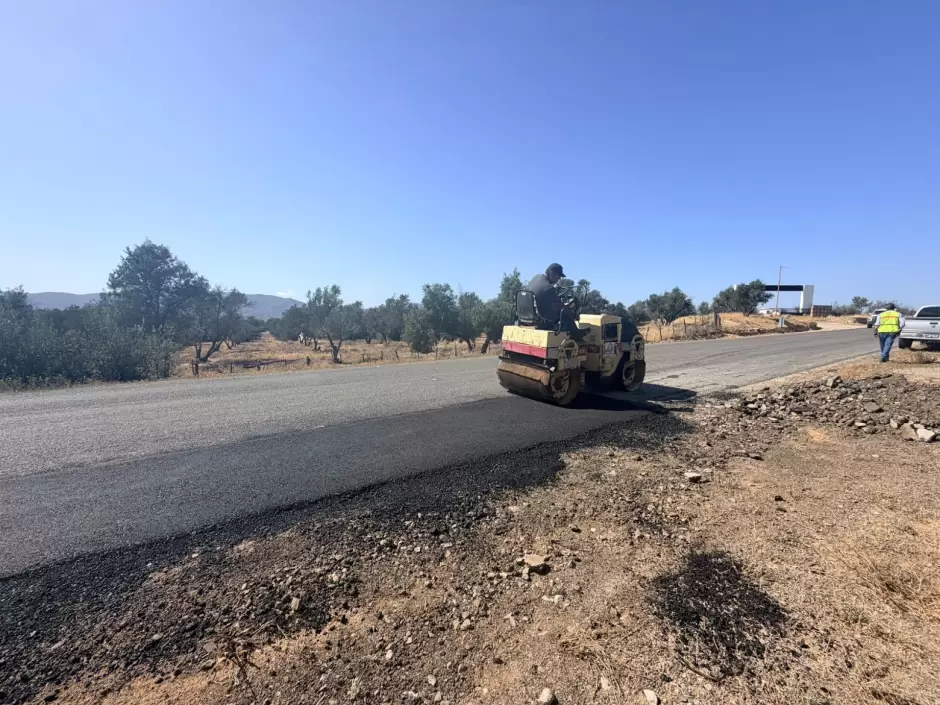 Rehabilita Sidurt BC carreteras alimentadoras en el Valle de Guadalupe