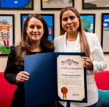 Claudia Agat�n construye alianzas con sectores esenciales de Los �ngeles