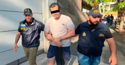 Fernando Far�as Laguna