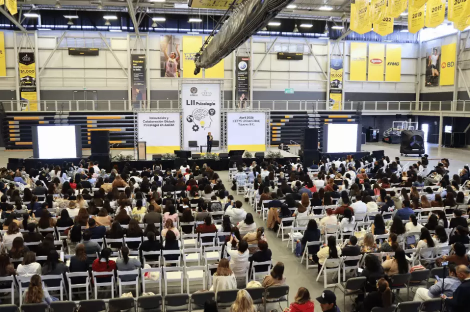 Advierten sobre impacto de la inteligencia artificial en habilidades cognitivas durante congreso en Tijuana