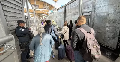 Carriles exclusivos para estudiantes binacionales