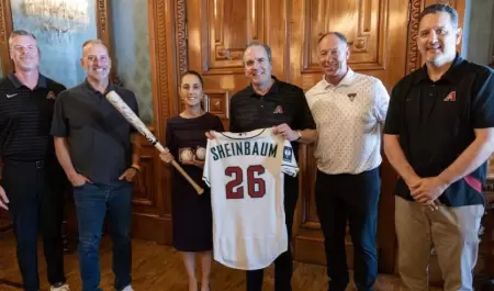 Sheinbaum recibe a directivos de Padres de San Diego y Diamondbacks de Arizona