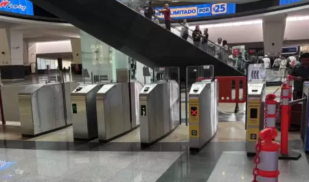 Tren Buenavista-Aeropuerto Internacional Felipe �ngeles (AIFA)