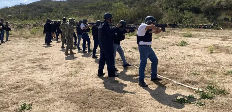 Pr�ctica de tiro en Ensenada como parte de nuevo modelo de adiestramiento