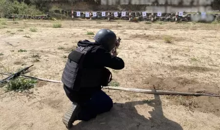 Pr�ctica de tiro en Ensenada como parte de nuevo modelo de adiestramiento