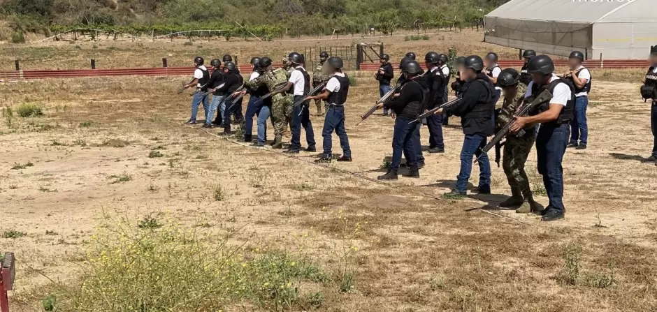 Pr�ctica de tiro en Ensenada como parte de nuevo modelo de adiestramiento