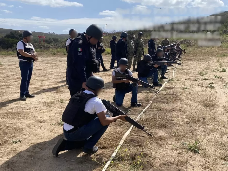 Pr�ctica de tiro en Ensenada como parte de nuevo modelo de adiestramiento