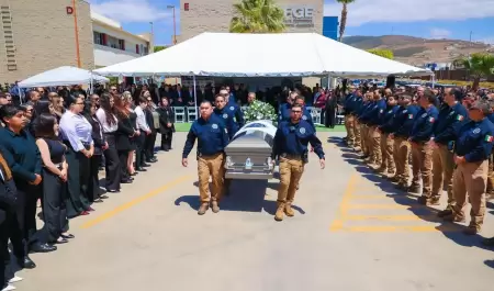 Honras f�nebres a agente del Ministerio P�blico, coordinador de Homicidios en En