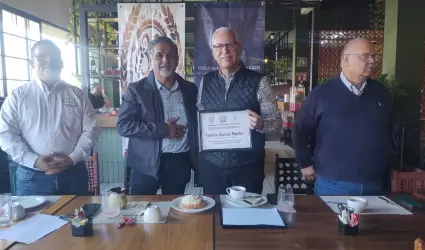 Grupo 33 y Colegio de Abogados Zona Este