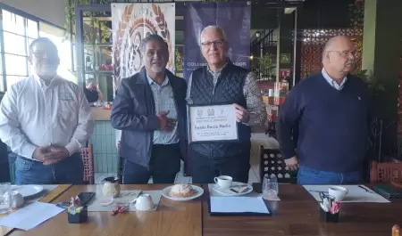 Grupo 33 y Colegio de Abogados Zona Este