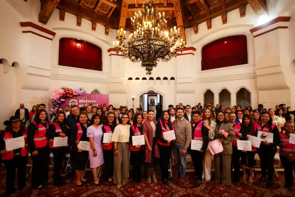 Programa Mujeres al Volante en Ensenada