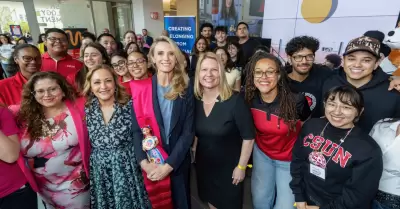 California lanza iniciativa para que estudiantes latinos generen riqueza