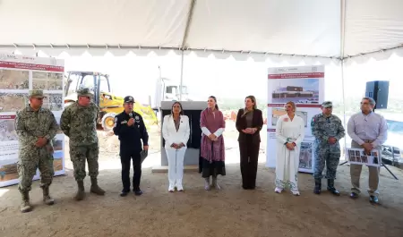 Coloca gobierno de Marina del Pilar primera piedra de nueva base de la FESC en V