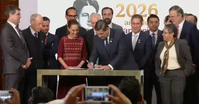 Sheinbaum anuncia "acuerdo hist�rico" con industria sider�rgica