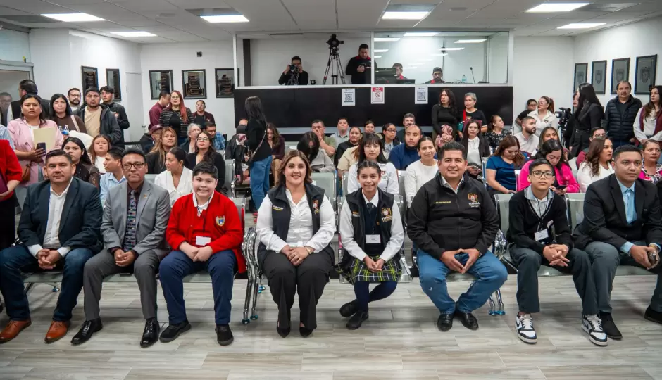 Encabeza Ismael Burgue�o 'Infancia en la Presidencia'