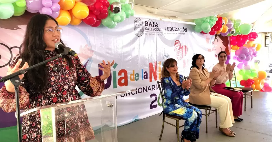Participa presidenta del Congreso en evento de la Ni�a y Ni�o Funcionaria y Funcionario 2026