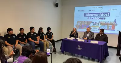 Ganan j�venes de Tijuana torneo de rob�tica en Brasil