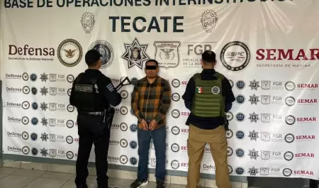 Recuperan auto con reporte de robo en Tecate durante operativos