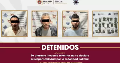 Presuntos responsables de abandonar un veh�culo con un cuerpo son asegurados por